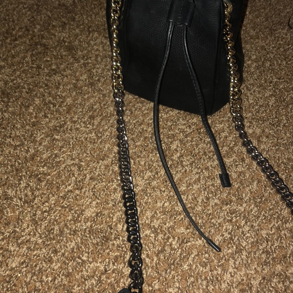 Bucket bag with multi color chain - Picture 3 of 5